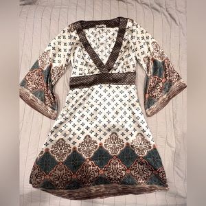 Forever 21 v-neck print dress